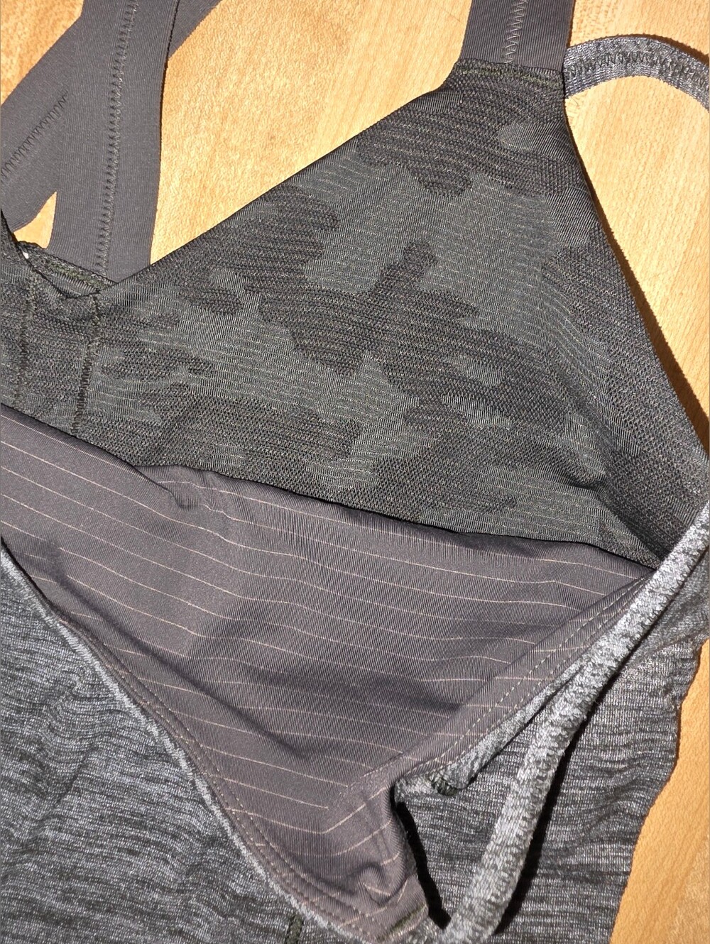 Lululemon,Camo, Built-In Shelf Bra Tank - #TK3 - Picture 3 of 4